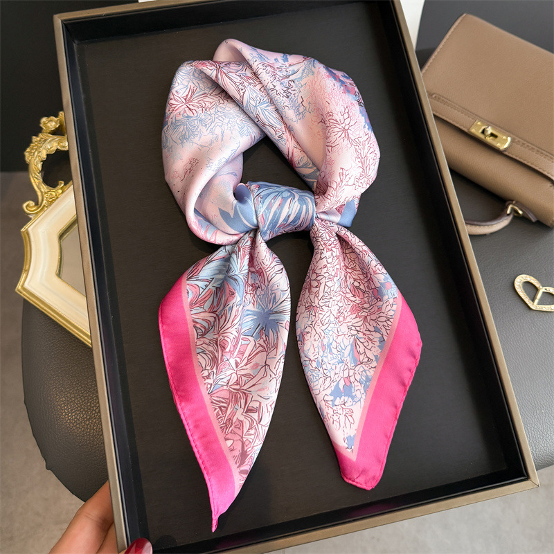 Silk Neck Scarf - Элегантный дизайнерский шарф с принтом для