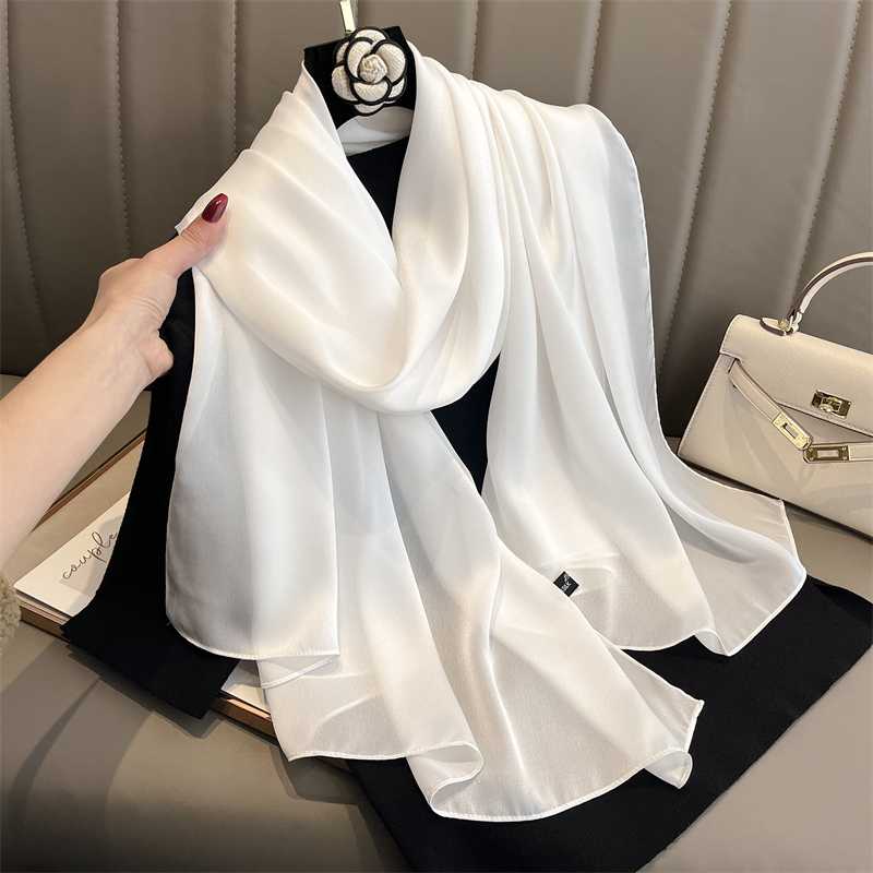 2024, роскошный брендовый весе – обзор и цена Silk Neck Scarf