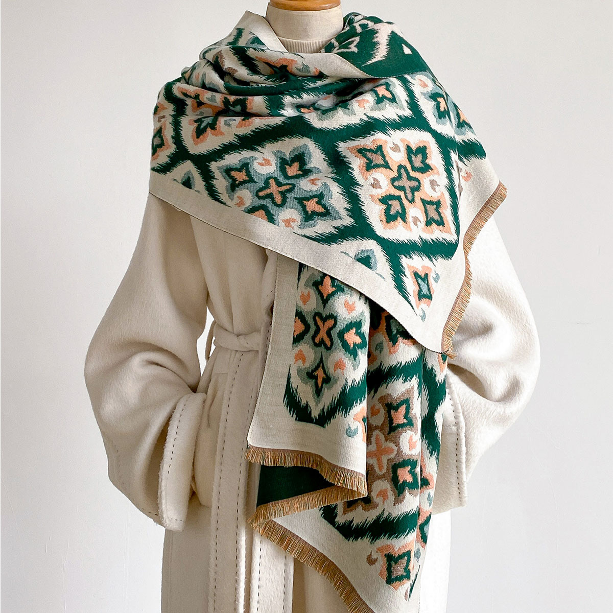 Женский двусторонний шарф из и – обзор и цена Woven Scarf Blanket